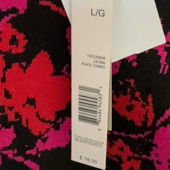 NWT TAHARI SWEATER SIZE LARGE. BLACK WITH PINK AND RED FLOWERS. - Picture 6 of 8